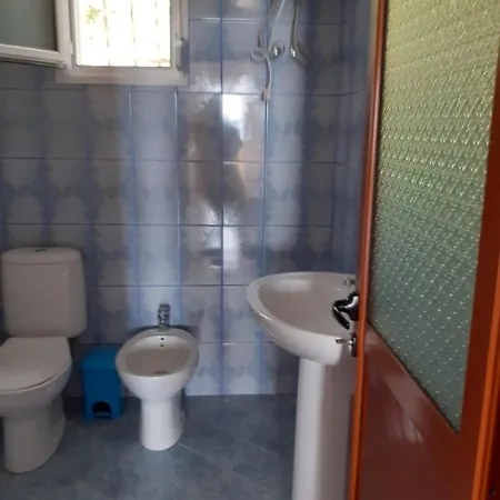 Qemal Vila *