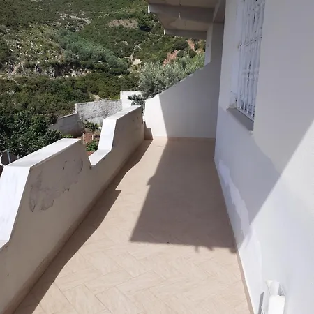 Villa Qemal Vila *
