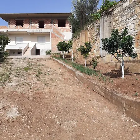 Qemal Vila